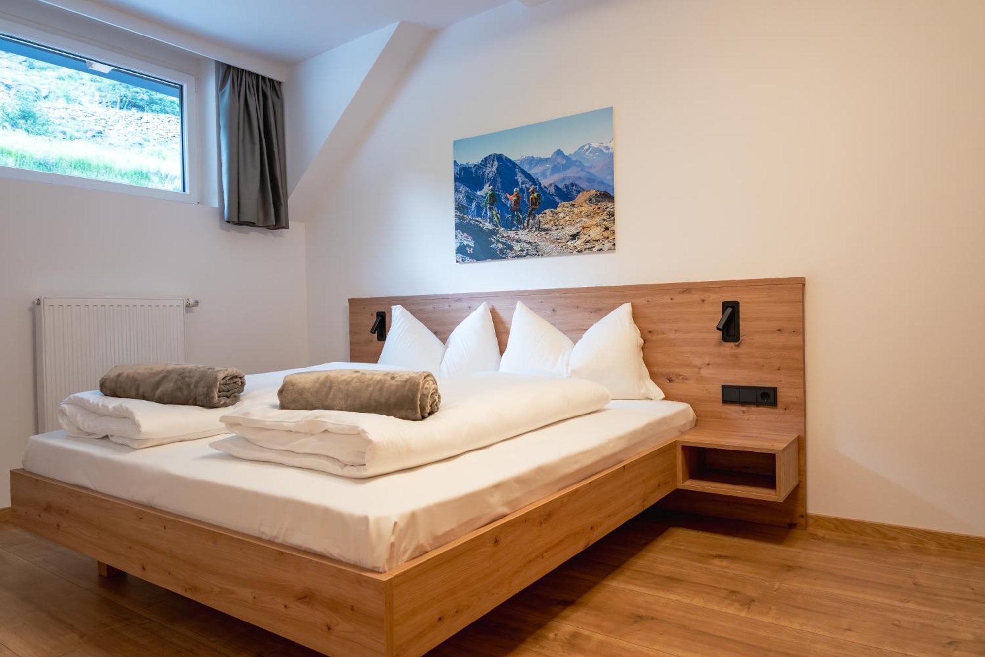 Self Service Hotel Schnalser Hof Naturns Pokoj fotografie